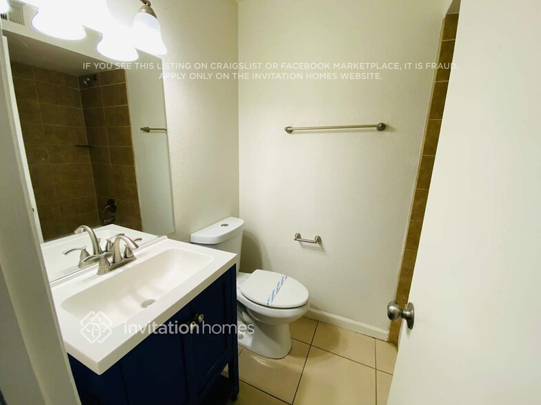Building Photo - 802 W Monterey Pl