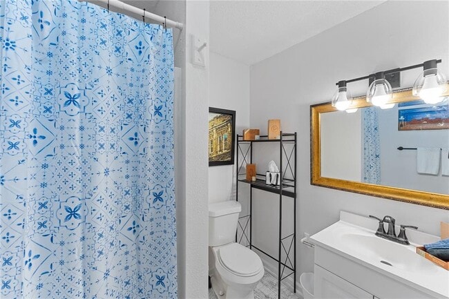 Building Photo - 914 8th St N