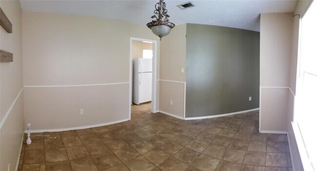 Building Photo - 5843 Sunnygate Dr