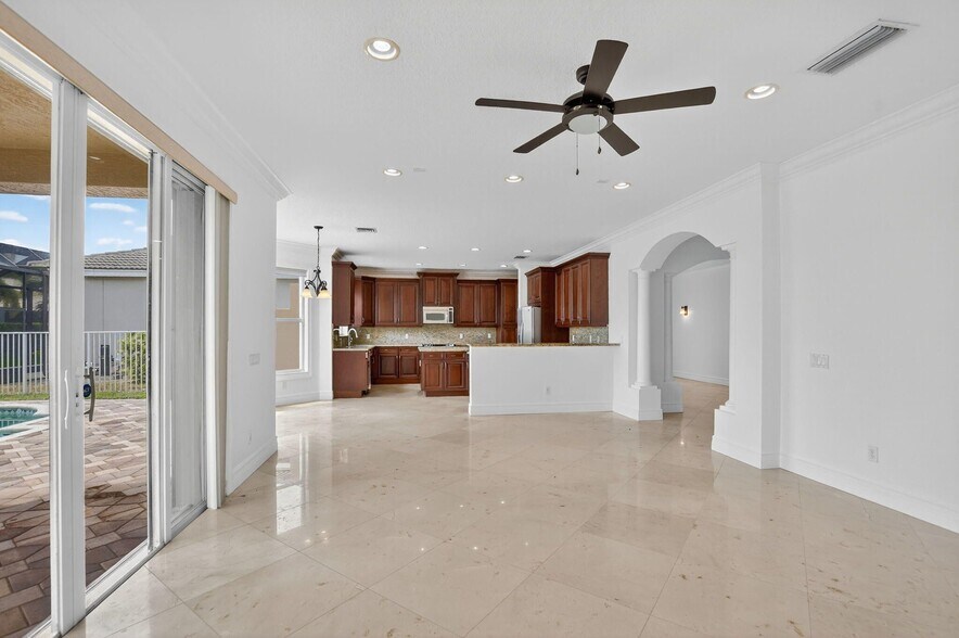 Building Photo - 8326 Emerald Winds Cir