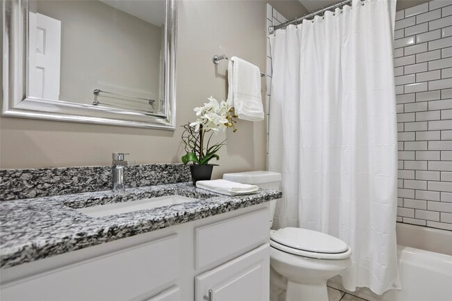 Building Photo - 134 S Walden Elms Cir