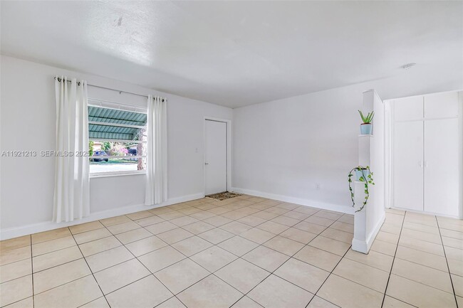 Building Photo - 13590 NW 5th Ave