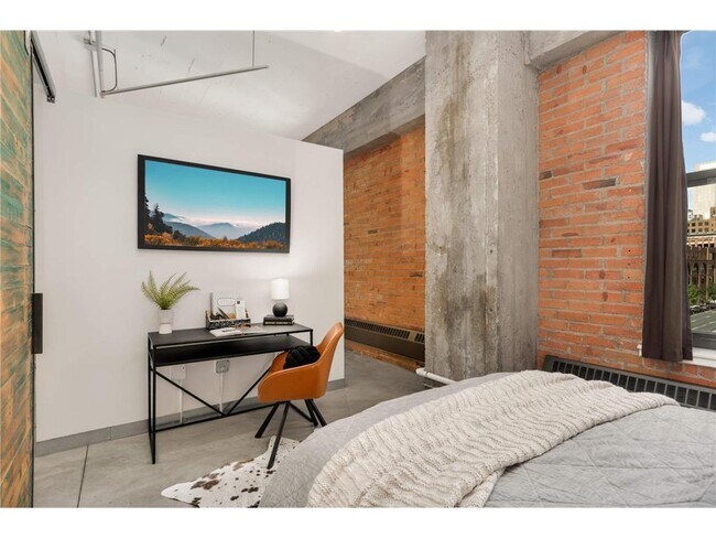 Building Photo - 250 Park Ave