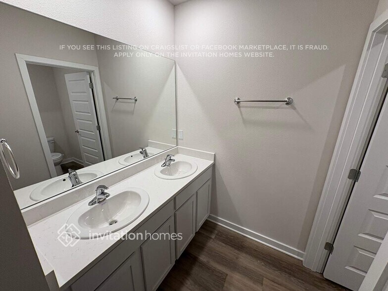 Building Photo - 18307 Wheathouse Pl