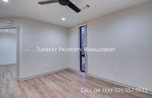 Building Photo - 915 North Street