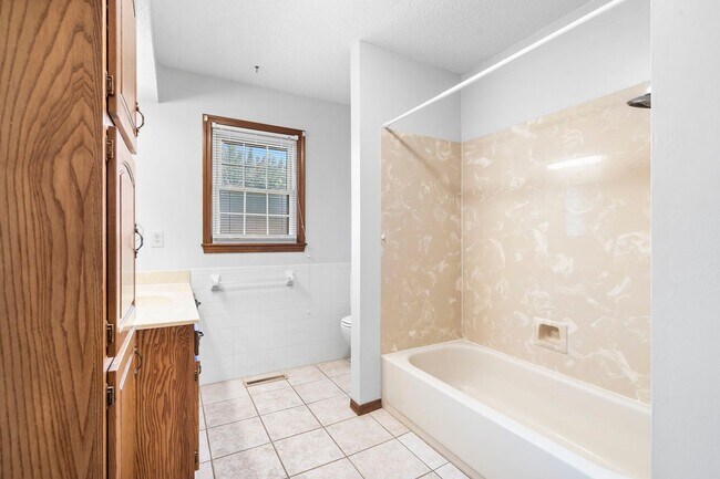 Building Photo - All-Brick Beauty on a Quiet Cul-de-Sac Nea...