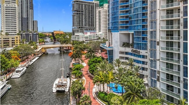 Building Photo - 333 Las Olas Way