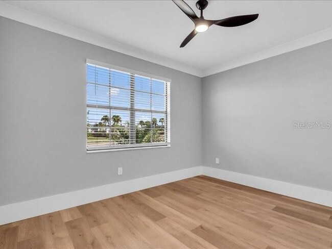 Building Photo - 15254 Sea Salt Wy