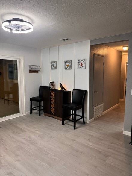 Building Photo - 52275 Avenida Vallejo