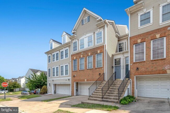Building Photo - 12703 Gartney Ln