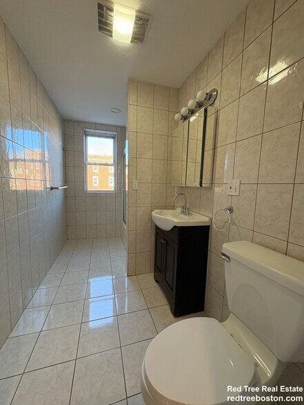 Building Photo - 73 Thatcher St