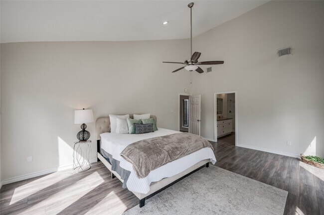 Building Photo - 387 Rancho Bauer Dr