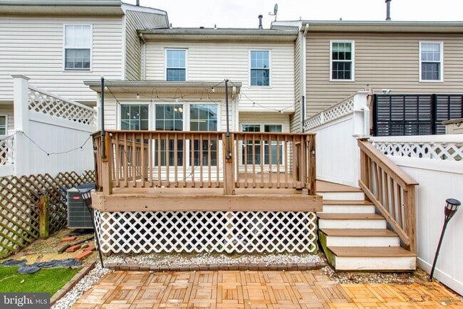 Building Photo - 8125 Gray Stone Ln