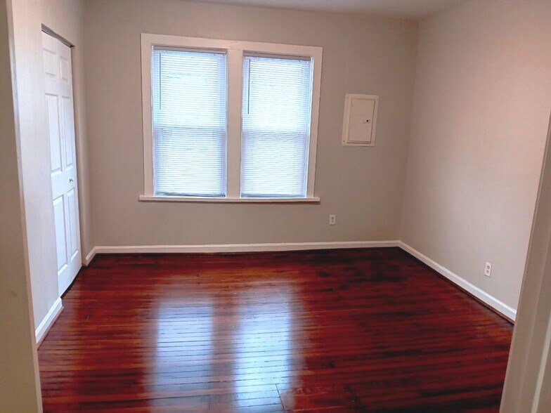 3rd Bedroom - 1609 Chapman Ave SW