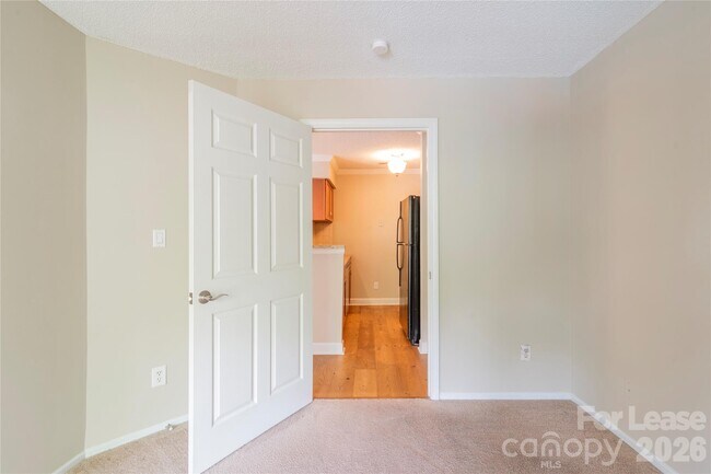 Building Photo - 2516 Cranbrook Ln