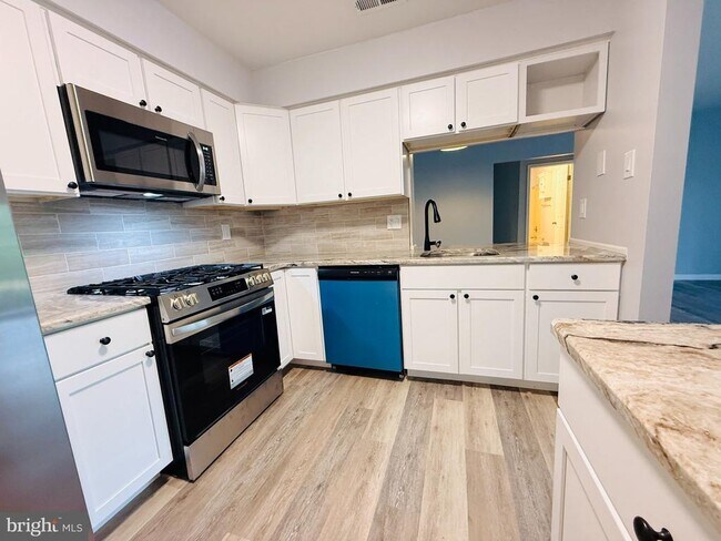 Building Photo - 4405 Waterperry Ct