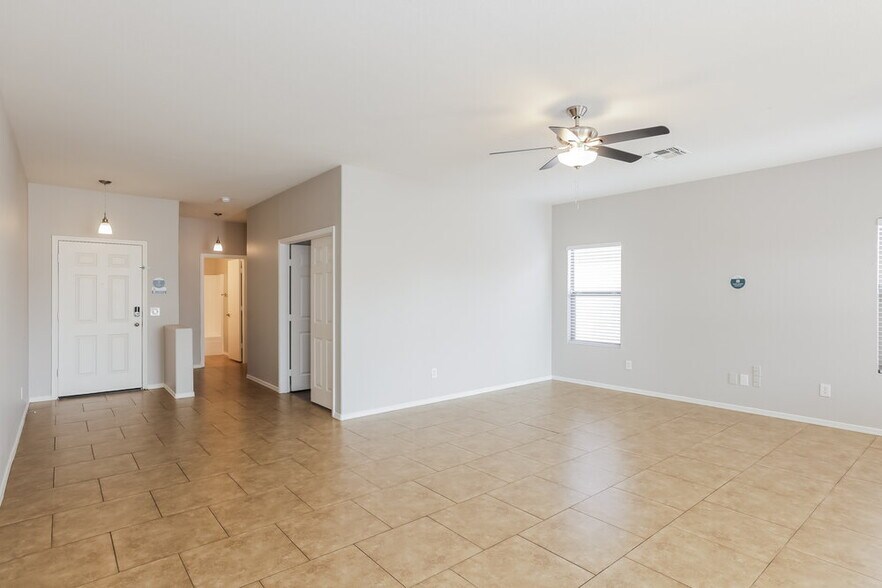 Building Photo - 735 E Michigan Ave