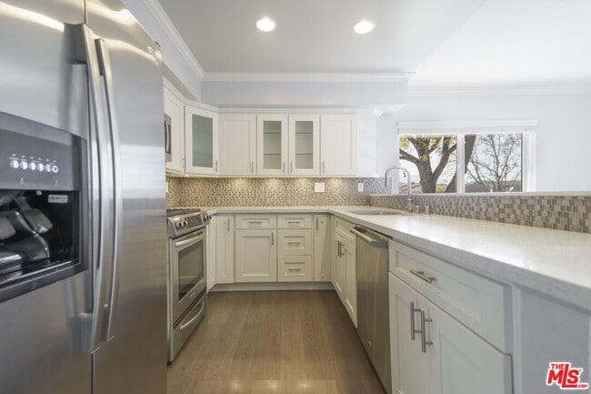 Building Photo - 2830 Lakeridge Ln