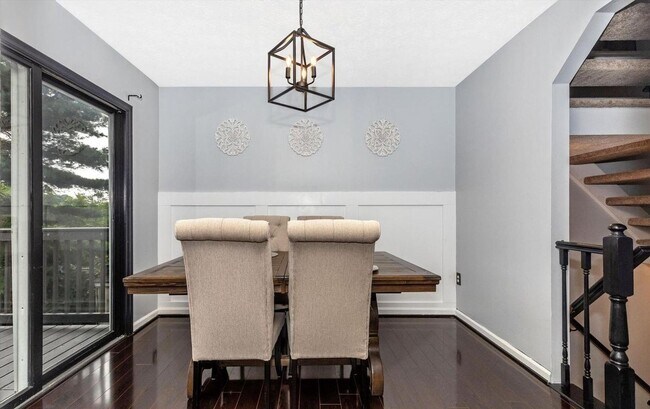 Building Photo - Beautifully maintained townhouse in New Market available before the new school year!