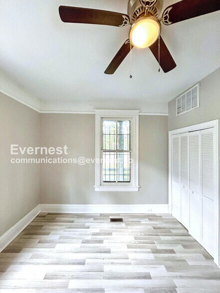 Building Photo - 1434 Rogers St