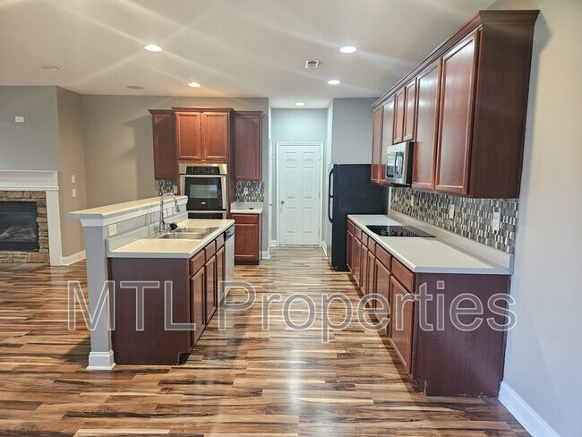Building Photo - 302 Nanny Point Dr