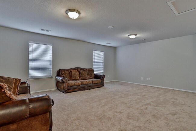 Building Photo - COMING SOON, DARLING HOME IN DENTON!