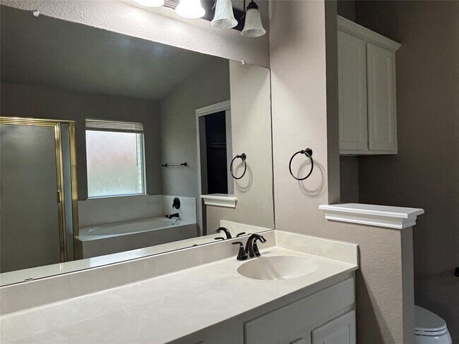 Building Photo - 2511 Vernell Way