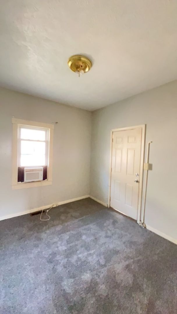 Building Photo - Coming Soon in Muncie! 3 Bed / 1 Bath House — Pet Friendly! Washer & Dryer Hookups!