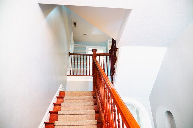 Building Photo - 145 E 300 S