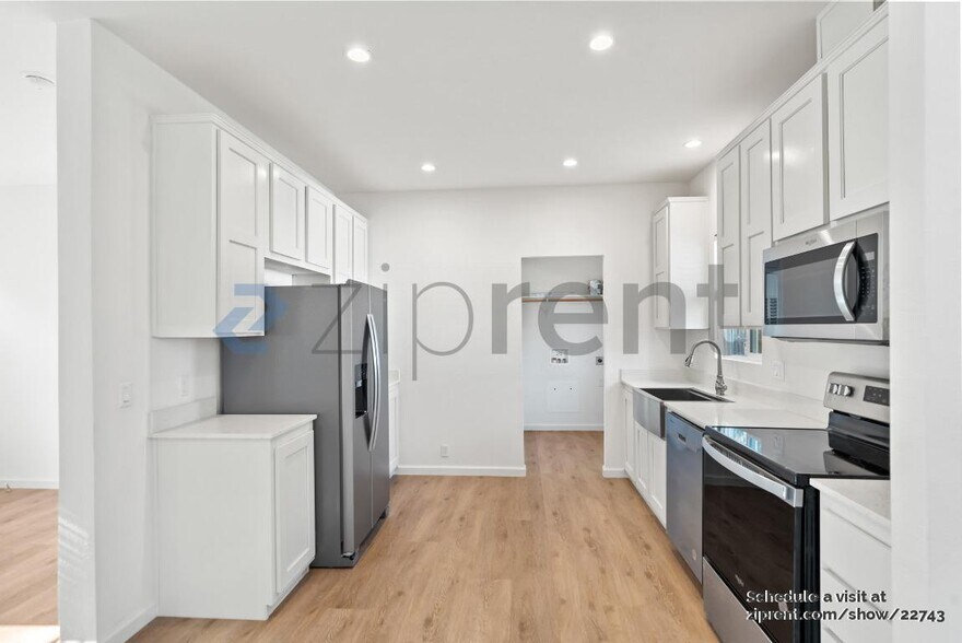 Building Photo - 1133 Lovell Ave