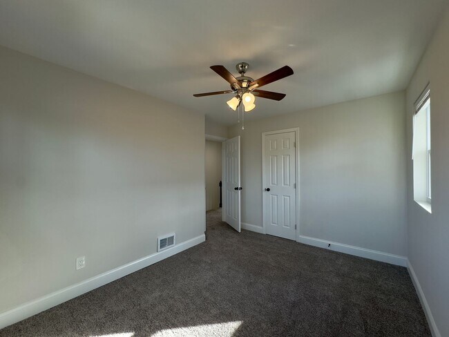 Building Photo - Spacious 3Bed/2Bath Townhome with Modern Amenities and Outdoor Space in Woodlawn MD