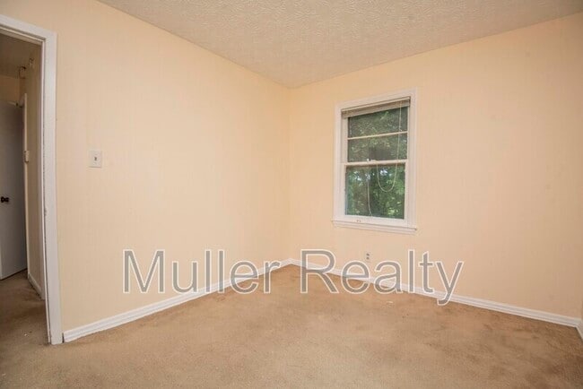 Building Photo - 3821 Selma Ave