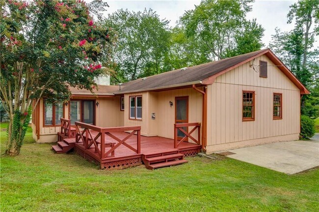 Building Photo - 2139 Groover Rd