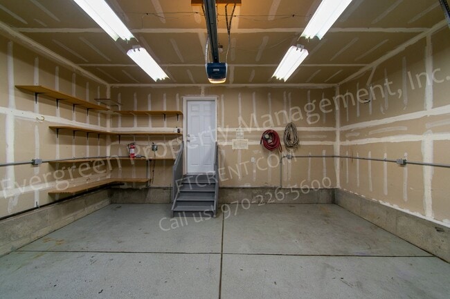 Building Photo - 2214 Bow Side Dr