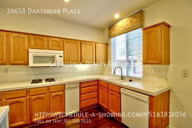 Building Photo - 39658 Dartanian Pl