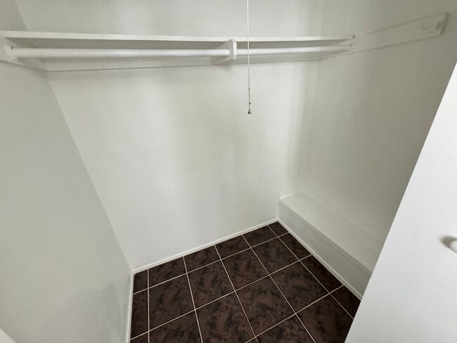 Building Photo - 1126 W 37th Pl