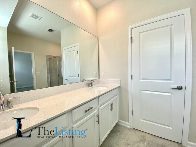 Building Photo - 1304 Shinnecock Hills Dr