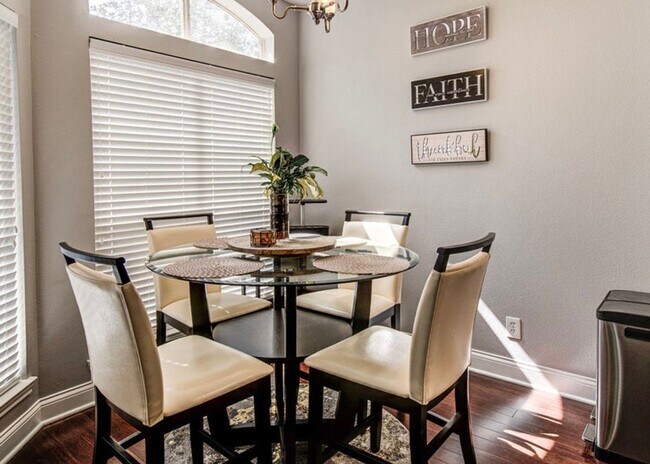 Building Photo - $1,750/mo – 2BR/1BA Condo in Northwest Aus...