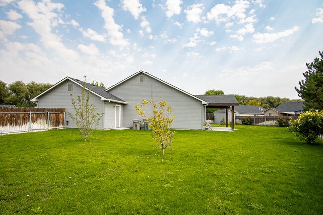 Building Photo - 3916 Kirby Cir