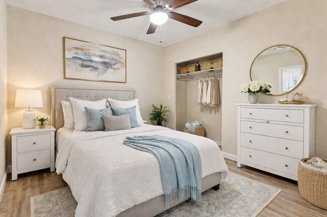 Building Photo - 15815 Crystal Grove Dr