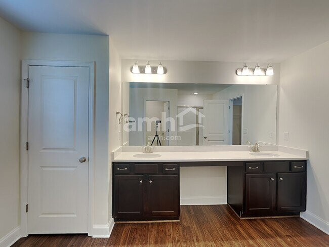 Building Photo - 3009 Hannah Rae Ct