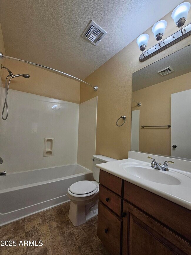 Building Photo - 42804 W Sunland Dr