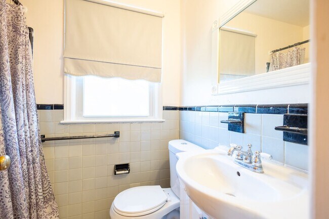 Building Photo - Lovely 3 BR/2.5 BA EOG Townhome in Temple ...