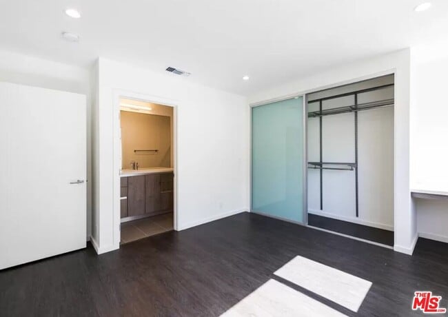 Building Photo - 1434 10th St