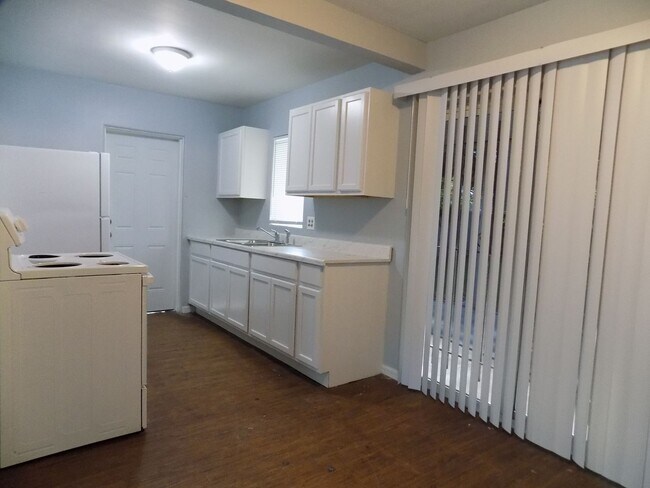 Building Photo - 4512 Lawne Ct