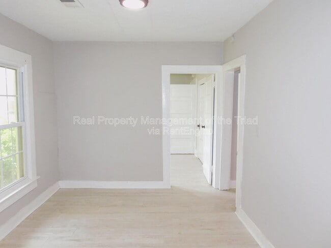 Building Photo - 1217 Pearson Pl