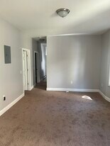 Building Photo - 171 Seymour Ave