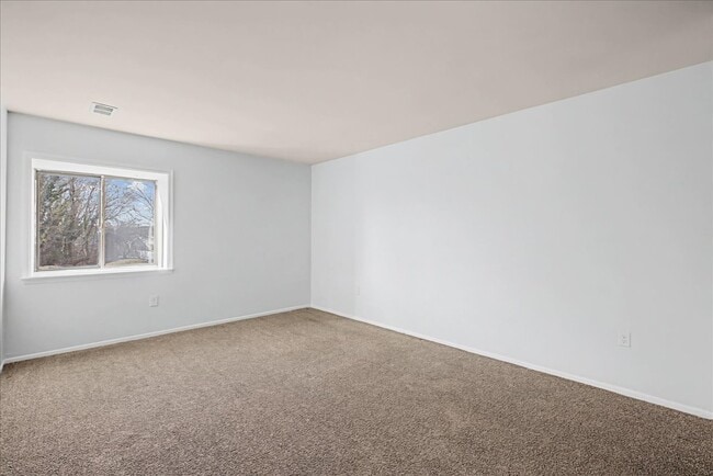 Building Photo - 66 Banner Ct