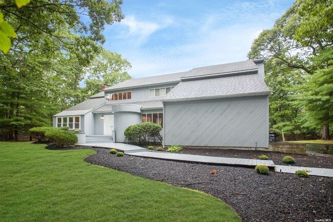 Building Photo - 12 N Ridge Rd