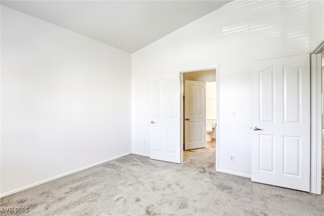 Building Photo - 8301 Boseck Dr